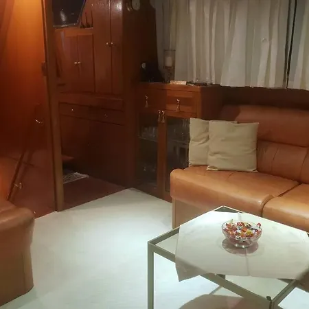 Motor Boat Paloma Rea * Trogir