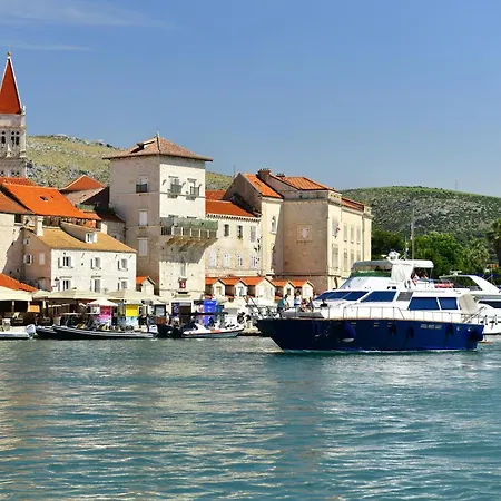 船上ホテル Motor Boat Paloma Rea